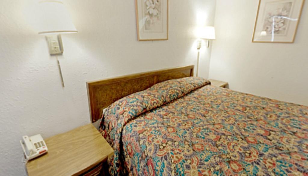 Americas Best Value Inn Mount Vernon Quarto foto