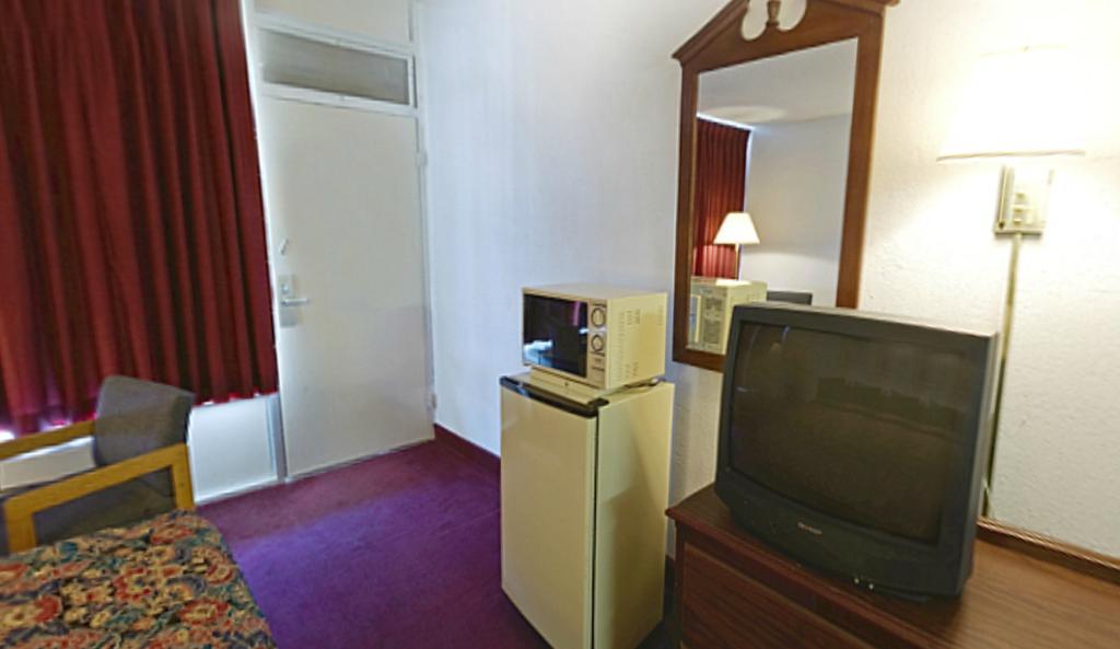 Americas Best Value Inn Mount Vernon Quarto foto